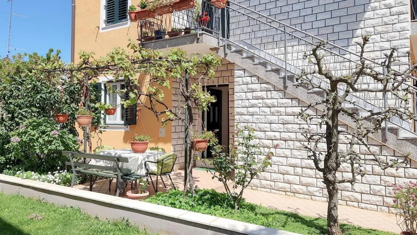 Alma Three Apartment Novigrad
