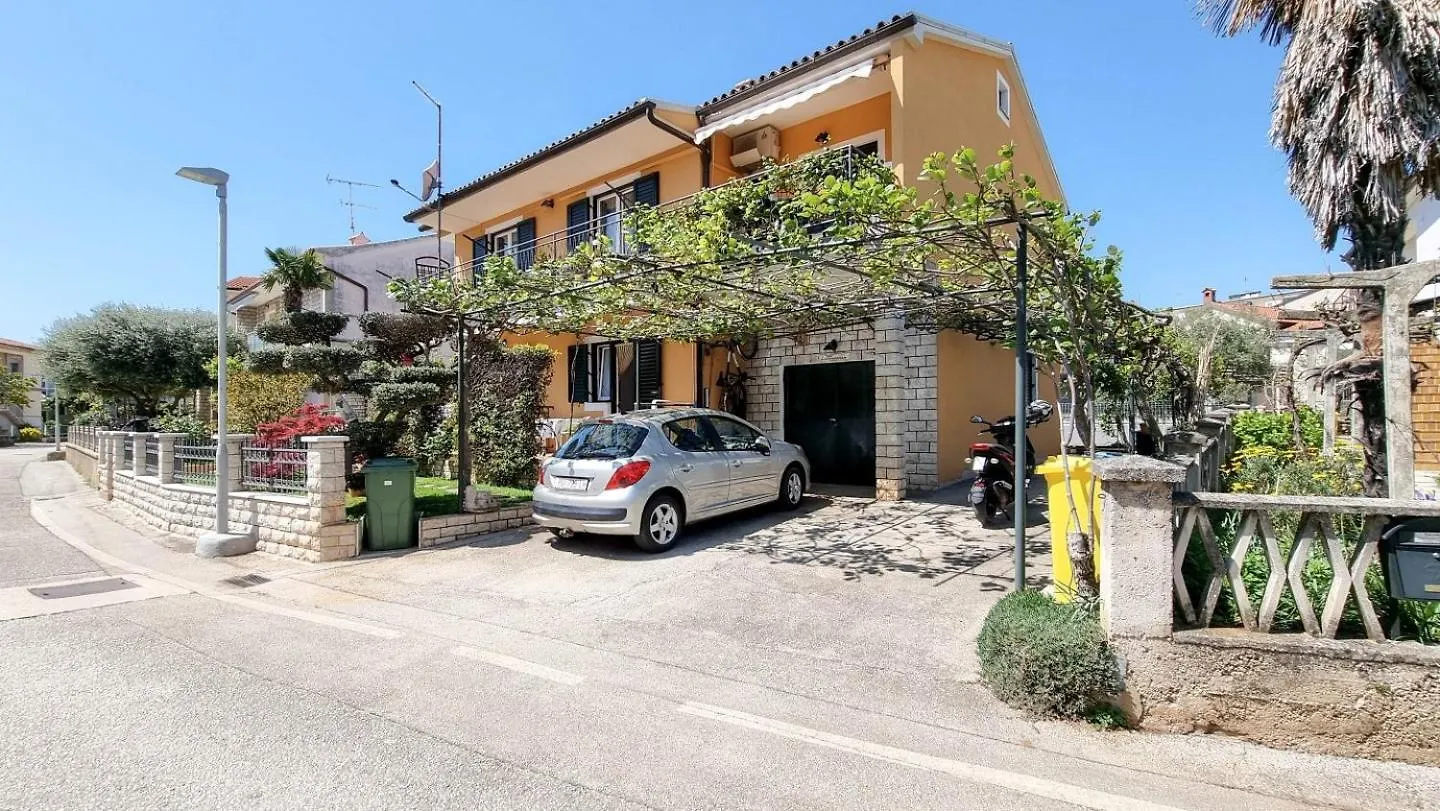 Alma Three Apartment Novigrad  Croatia