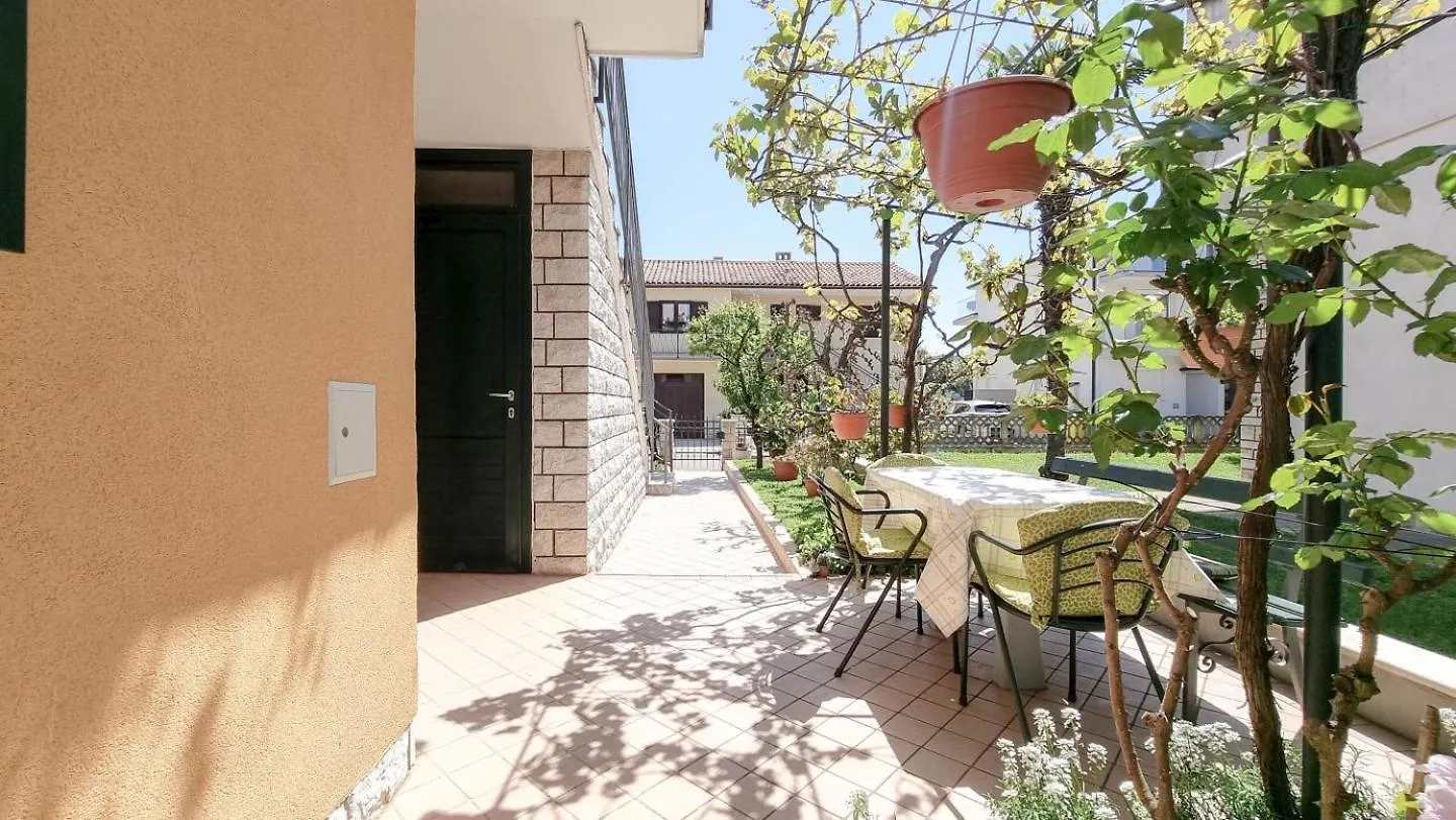 Alma Three Apartment Novigrad  Croatia