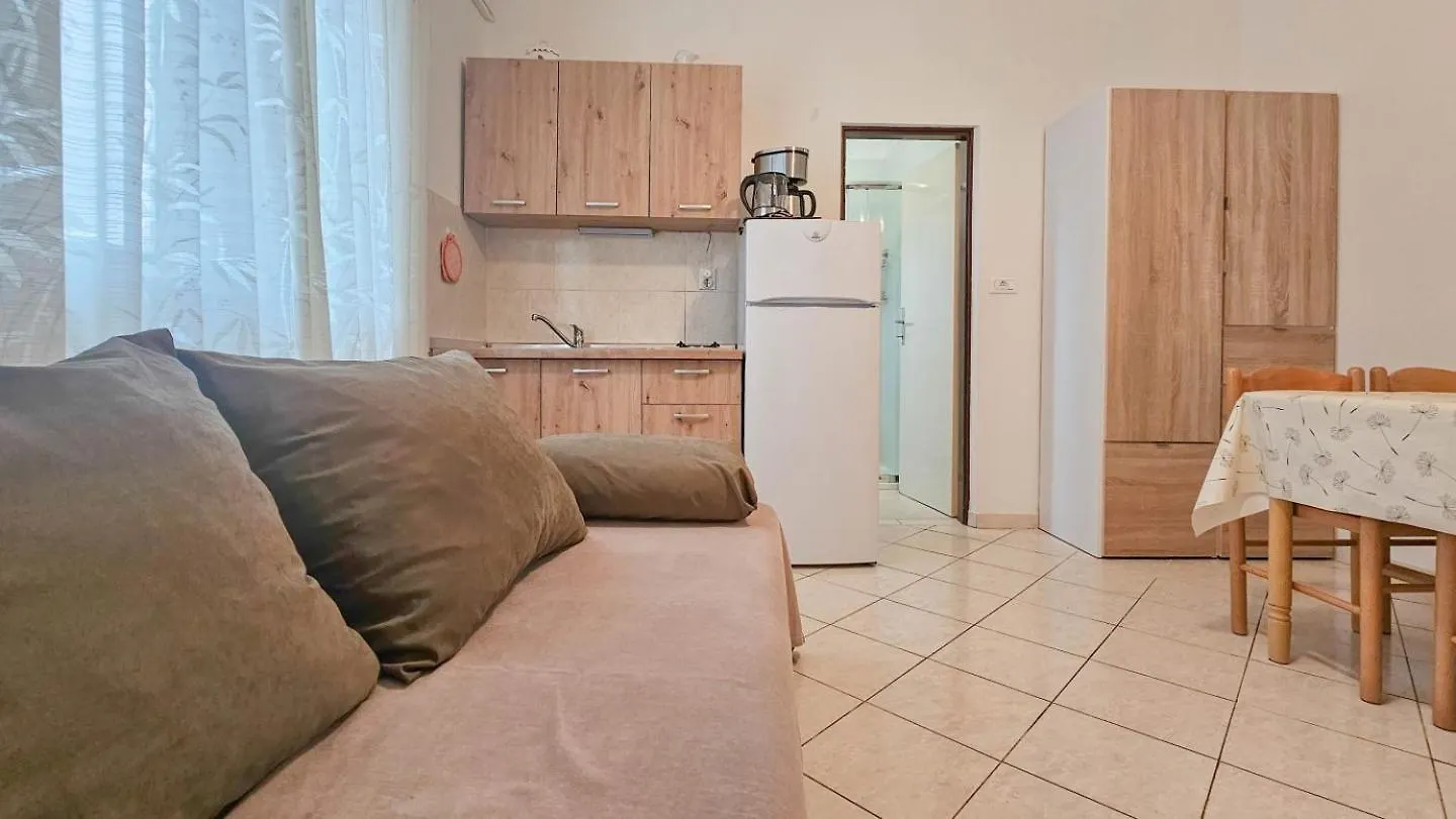 Alma Three Apartment Novigrad